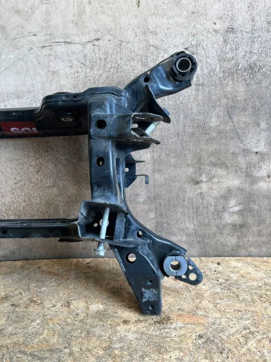Subchasis trasero Ford Mustang VI OEM JR3C5K867FA image 5