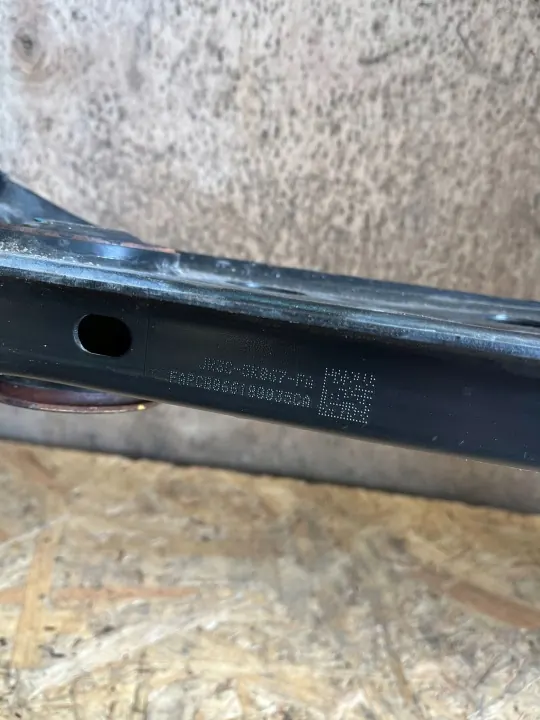 Subchasis trasero Ford Mustang VI OEM JR3C5K867FA image 7