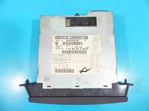 Changer CD OEM P05094031AC pour Chrysler Pacifica image 3
