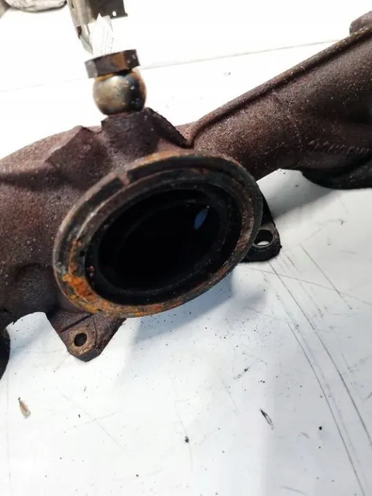 Pakoputken keräin OEM 2755465 BMW 5-Sarja 2010 image 4