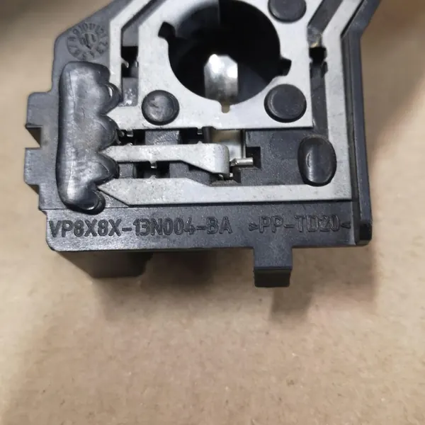 Baklyskontakt OEM VP8X8X13N004BA för Citroën C5 II image 3