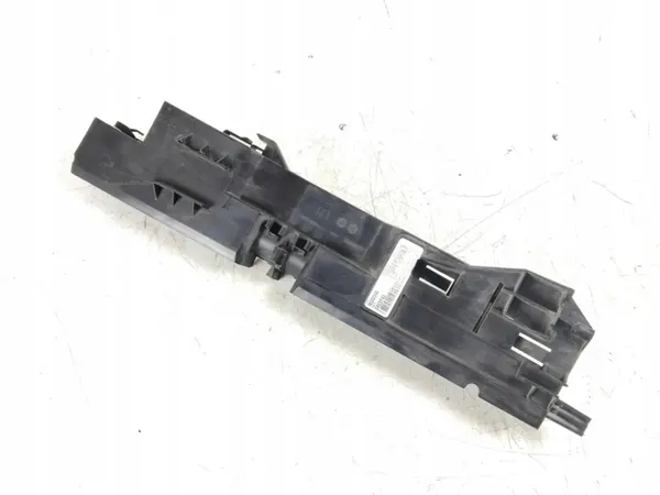 BMW X5 F15 Vordersitzgurt-Halterung OEM 9522366 image 2