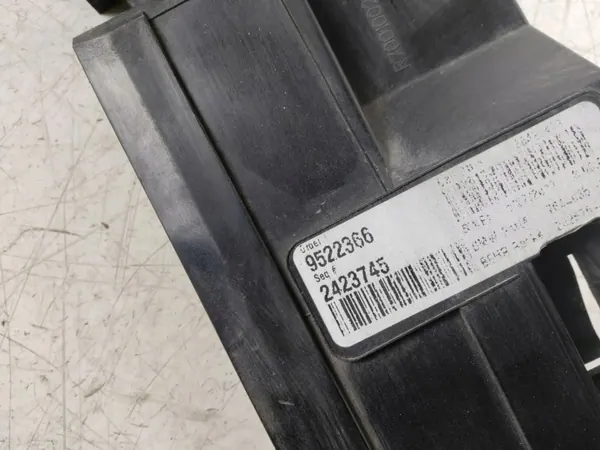 BMW X5 F15 Vordersitzgurt-Halterung OEM 9522366 image 4