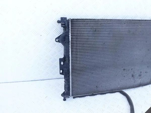 RADIADOR DE AGUA RANGE ROVER FORD EVOQUE FOCUS MK3 OEM image 2