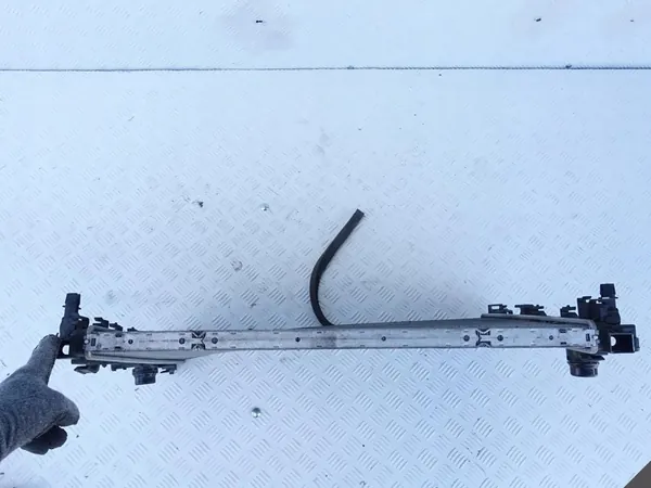 RADIADOR DE AGUA RANGE ROVER FORD EVOQUE FOCUS MK3 OEM image 4