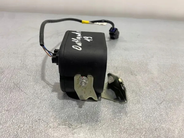 Relé de Bocina Mitsubishi OEM FBZ18481 - Usado image 5