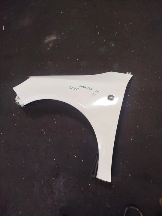 Vänster Framskärm SKODA FABIA II 2 5J ROOMSTER LF9E Vit image 2