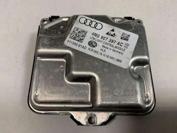 Audi Q7 (4M) Valomoduuli OEM 4M0907397AC 2017 image 7