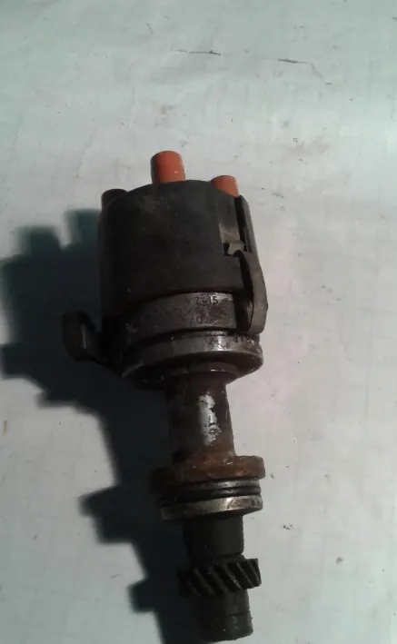 Bobina de encendido Audi A4 B5 1.8 95R OEM 050905205 image 2