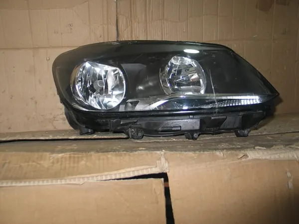 Oikea Ajovalaisin VW Touran 2010-2015 image 2