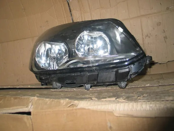 Oikea Ajovalaisin VW Touran 2010-2015 image 9