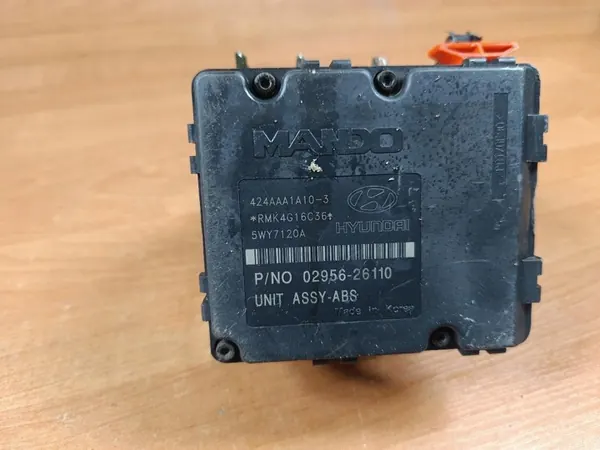 ABS-pomp Hyundai Santa Fe 58900-26160 image 3