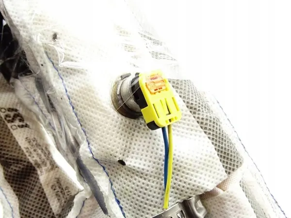 Audi Q3 Rechter Vorhang OEM 8U0880742D - Gebraucht image 3
