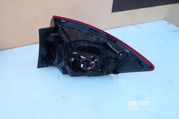 SKODA KAROQ LUZ TRASERA IZQUIERDA 57A945207 LED image 2