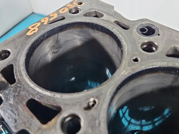 Motorblock OEM 646982 för Mercedes Vito W639 2.2 CDI image 7