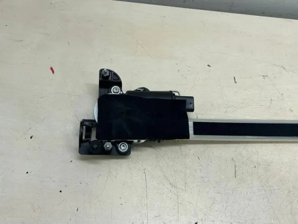 Rideau de coffre Audi A8 D2 OEM 4H0861964 image 7