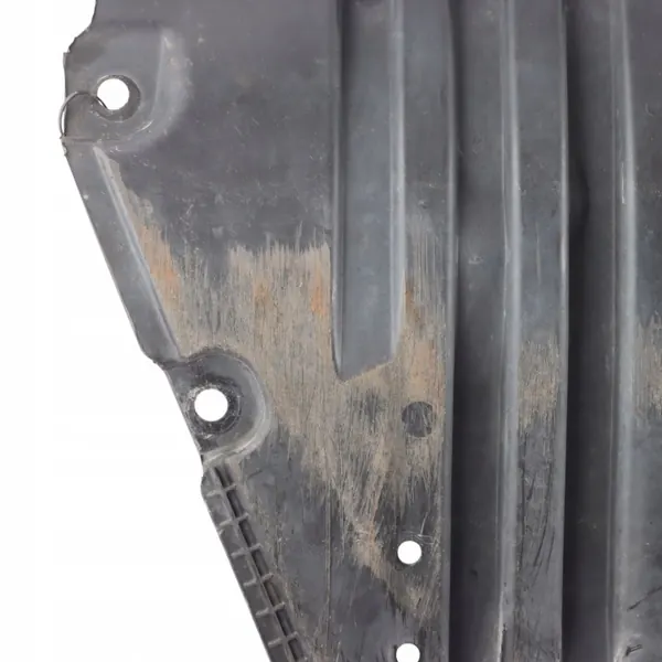 Mercedes W213 Etumoottorikansi OEM A2135200200 image 7
