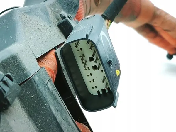 Cabo de alta tensão Ford Mustang Mach-E 2024 LJ9814B308 image 6