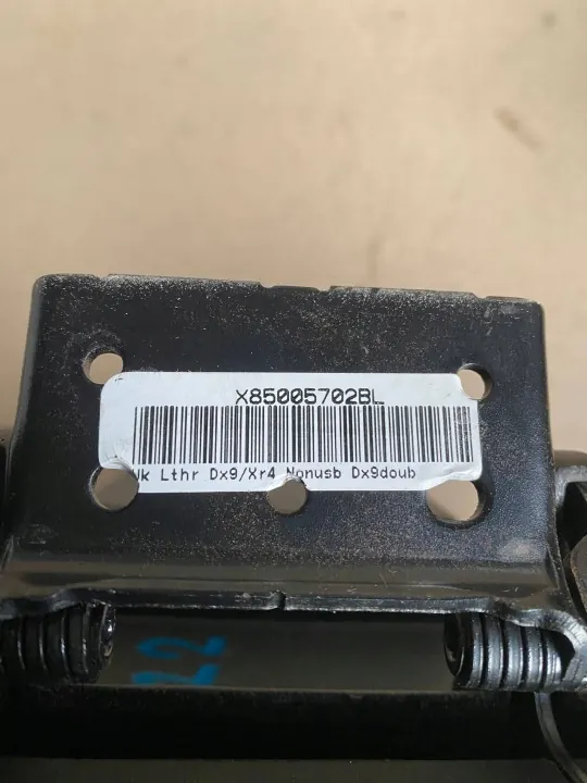 Accoudoir console centrale Dodge Challenger 2015 OEM X85005702BL image 6