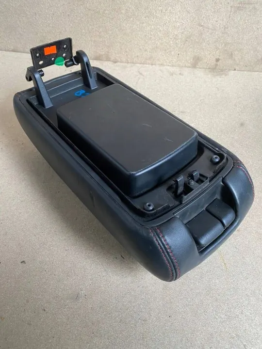 Accoudoir console centrale Dodge Challenger 2015 OEM X85005702BL image 7