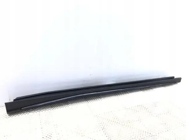 OEM A1766980154 Protection de seuil droit Mercedes W176 12-18 image 2