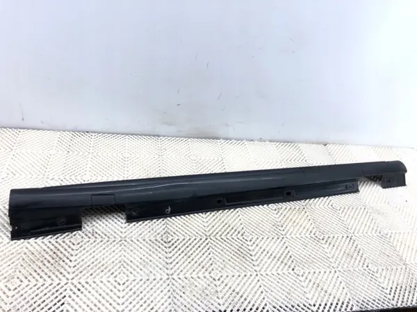 OEM A1766980154 Protection de seuil droit Mercedes W176 12-18 image 6