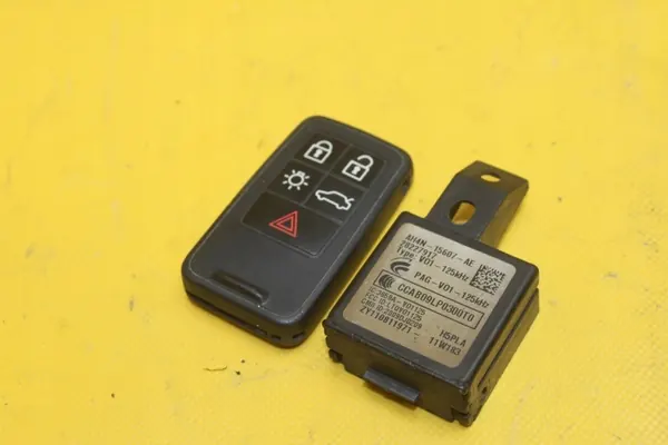 Comando Volvo OEM 28227917 AH4N-15607-AE Usado image 2