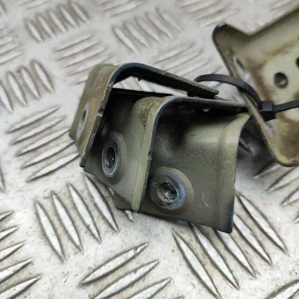 Fram höger skärm fäste VW PASSAT B8 3G0821142 image 5