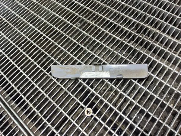 Oikea takareflektori Land Rover Range Rover L322 OEM 8RA238005 image 4