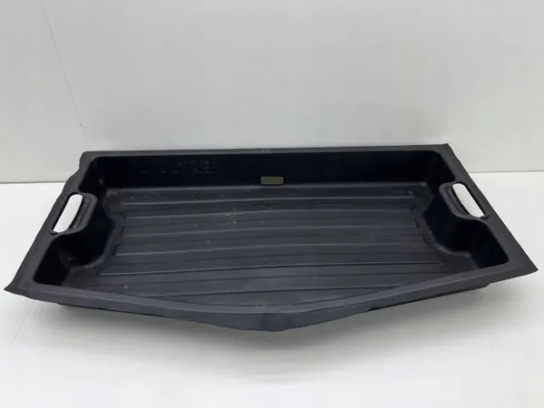 Bandeira de porta-malas Audi Q7 OEM 4L0864105 - Usado image 2