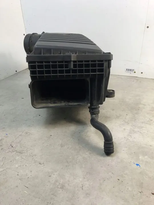 Ilmansuodattimen kotelo Volkswagen PASSAT B8 image 5