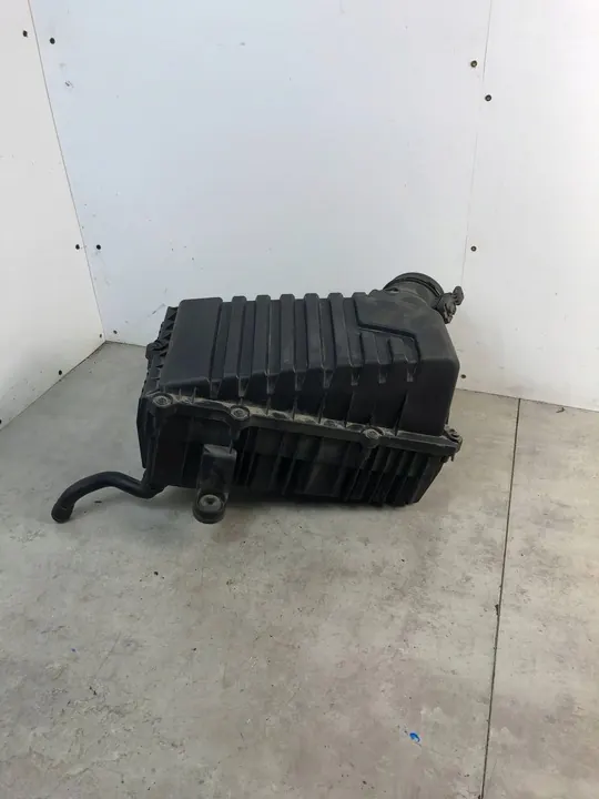 Ilmansuodattimen kotelo Volkswagen PASSAT B8 image 6