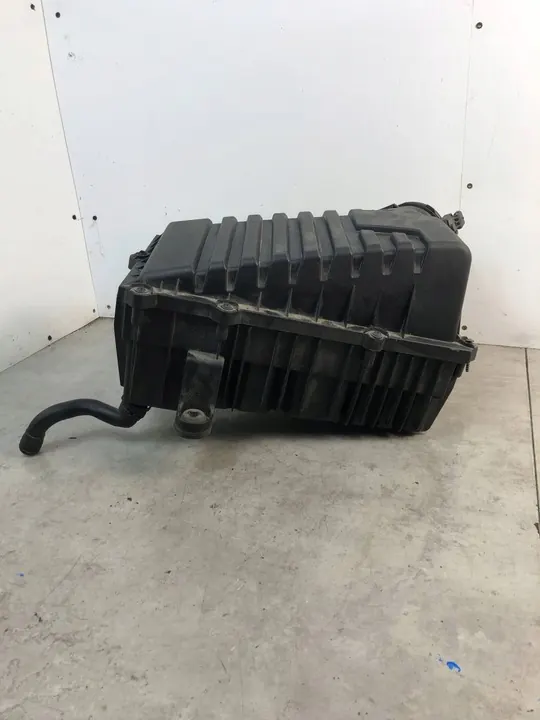 Ilmansuodattimen kotelo Volkswagen PASSAT B8 image 7