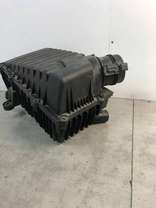 Ilmansuodattimen kotelo Volkswagen PASSAT B8 image 9