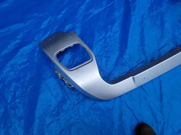 Spoiler dianteiro Dacia Duster II OEM 620721430R image 3