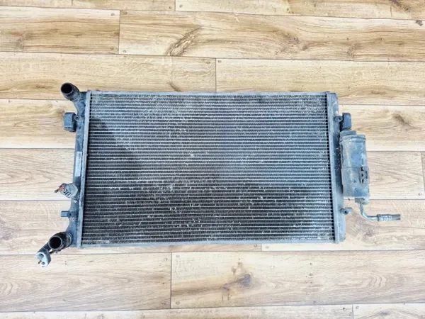 OEM 1J0121253J 1J0820411B AC Radiator voor Audi A3 VW Golf image 2