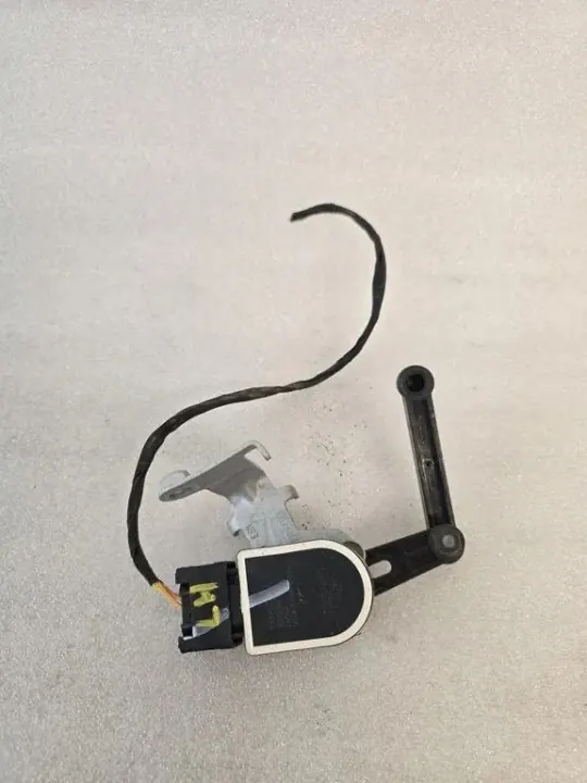 Strålkastarnivåsensor BAK Volvo XC40 OEM 32221958 image 2