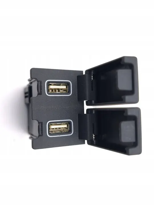 Tomada USB Honda CR-V OEM M68558 - Usado image 6