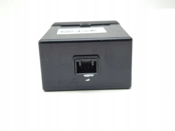 Puerto USB Hyundai Tucson OEM 96125N9500NNB - Usado image 6