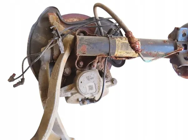 Oikea etu McPherson-ohjausnokka Mercedes C W204 image 4