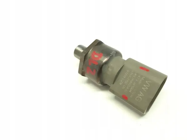 Öljypainemittari VW 3.0 TFSI DLZ 06E906054G image 3