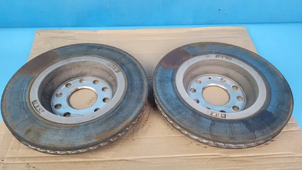 Discos de freno traseros CUPRA LEON 23r OEM 5Q0615601E image 4