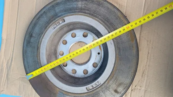 Discos de freno traseros CUPRA LEON 23r OEM 5Q0615601E image 7