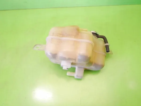 Depósito de agua OEM 68105172AA para Fiat Freemont image 4