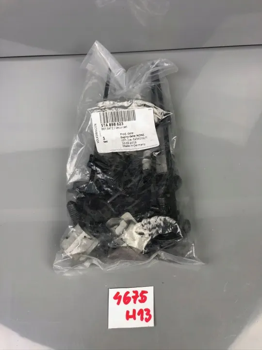 Volkswagen OE 5TA898623 Puskurikiinnitysruuvisarja image 2