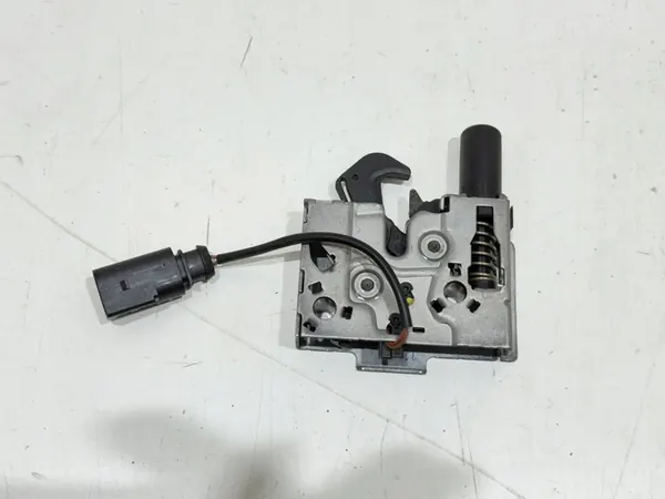 AUDI Q3 II 83A Original Motorhuvslås image 2