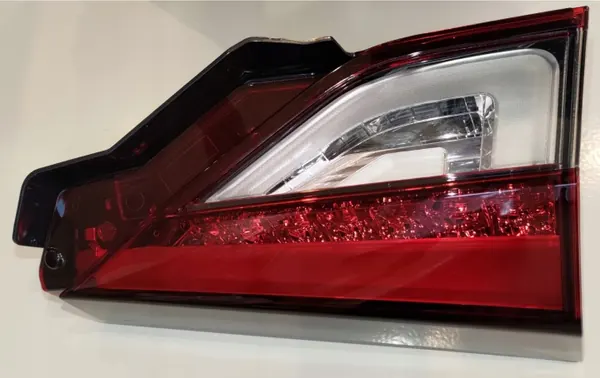 Feu Arrière Gauche Mitsubishi Eclipse Cross OEM 8330B331 image 2