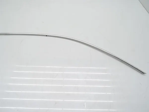 OEM 8V3853704A Höger Taktlist Krom 3-Dörrar image 3