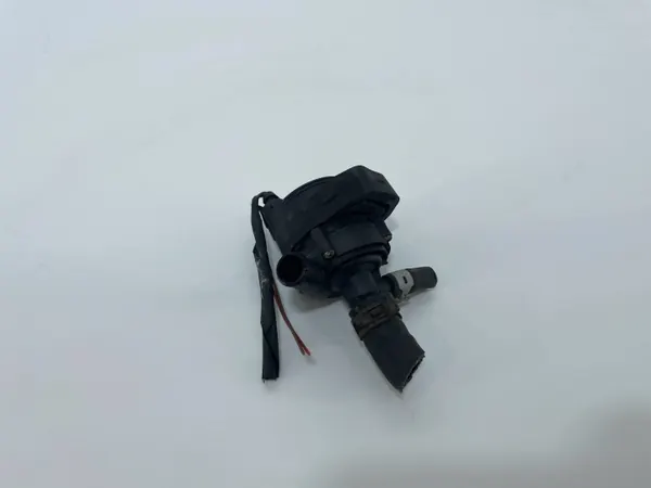 Mercedes vattenpump OEM A2118350028 - Begagnad image 6