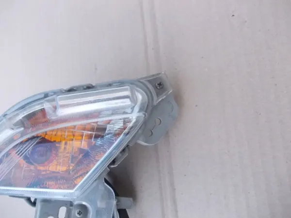 Clignotant avant droit Mazda CX-3 2018 OEM DB2R51350 image 4